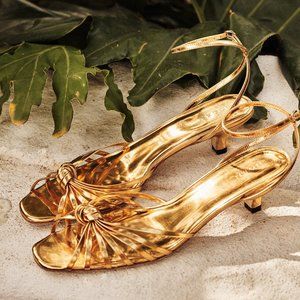 Doen Hepburn  Gold , size 39.5 , US 9 NWT